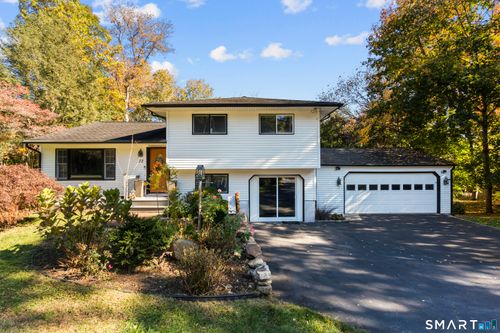 22 Algonquin Rd, Norwalk, CT, 06851-1821 | Card Image