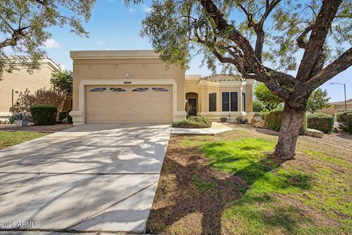 8513 W Oraibi Dr, Peoria, AZ, 85382-8825 | Card Image