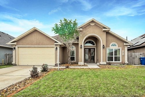 7513 E Lake Dr, Corpus Christi, TX, 78414-2107 | Card Image