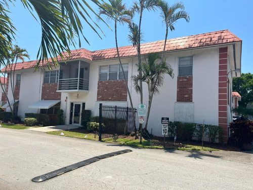808-3550 Nw 8th Ave, Pompano Beach, FL, 33064-3063 | Card Image