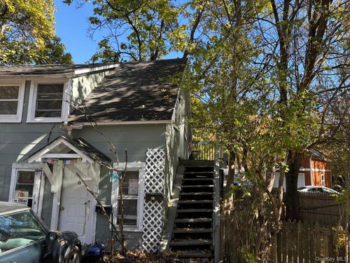 2c-107 Tinker St, Woodstock, NY, 12498-1190 | Card Image
