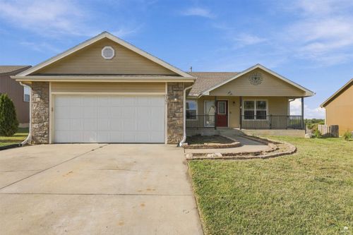 2502 Deer Trl, Junction City, KS, 66441-4781 | Card Image