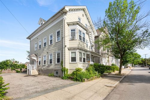138 Garden St, Pawtucket, RI, 02860-3708 | Card Image