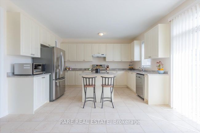 82 Rugman Cres, House other with 4 bedrooms, 4 bathrooms and 4 parking in Springwater ON | Image 12