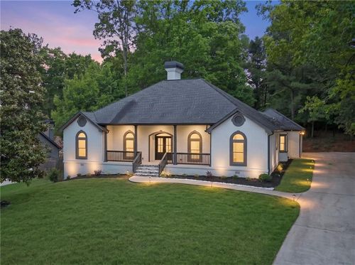 731 Chattahoochee Pl, Gainesville, GA, 30506-1546 | Card Image