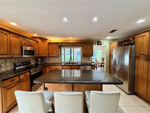 0-2865 Begonia Way, Hollywood, FL, 33026-3614 | Card Image