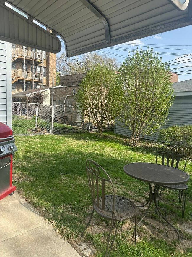 2 - 2213 W Addison St, Condo with 3 bedrooms, 1 bathrooms and 2 parking in Chicago IL | Image 18
