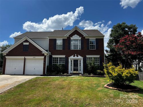 6092 Creekview Ct, Harrisburg, NC, 28075-7586 | Card Image