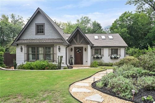 2067 Fairhaven Cir Ne, Atlanta, GA, 30305-4312 | Card Image