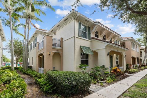 8154 Cascada Isles Dr, Hollywood, FL, 33024-8574 | Card Image