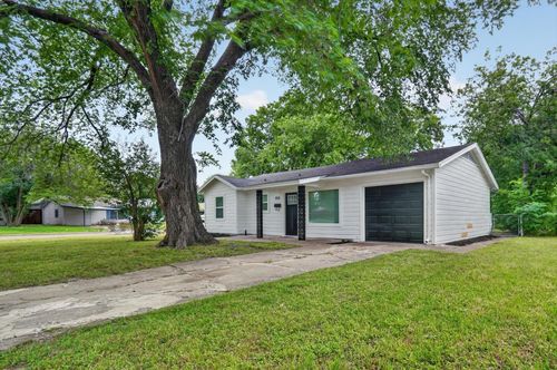920 Tierra Dr, Mesquite, TX, 75149-5171 | Card Image