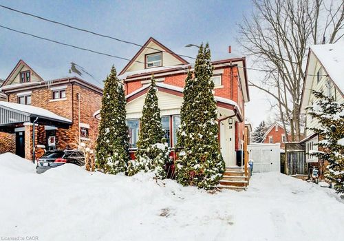 18 Shanley St, Kitchener, ON, N2H5N8 | Card Image