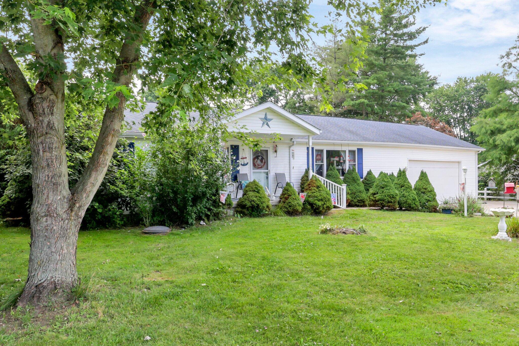Forrest Rd, Thornville, OH 43076