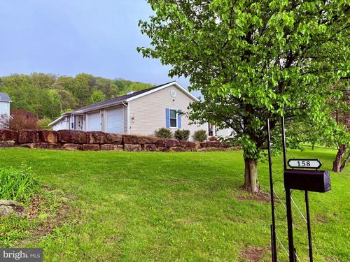 158 Farm Dr, THOMPSONTOWN, PA, 17094-8963 | Card Image