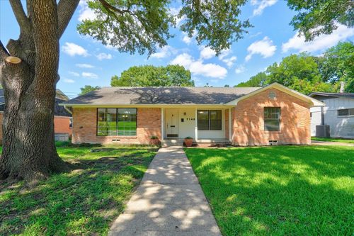 7148 Walling Ln, Dallas, TX, 75231-7312 | Card Image