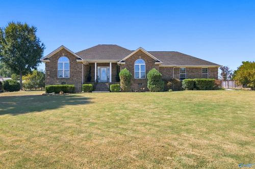 1902 Lillian Dr, Athens, AL, 35611-5427 | Card Image