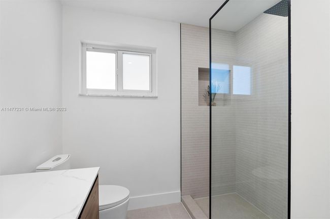 5900 Ne 21 St Ave, House other with 4 bedrooms, 3 bathrooms and null parking in Fort Lauderdale FL | Image 29