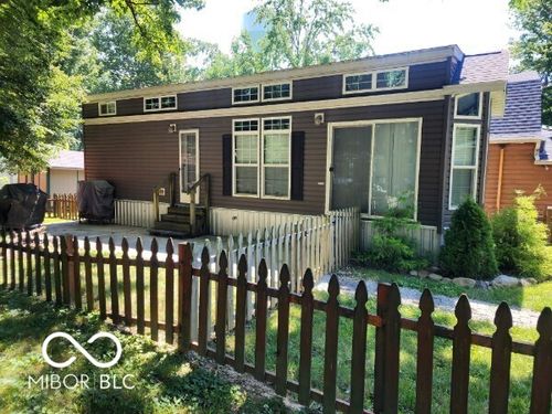 5154 Van Bibber Lake Est, Greencastle, IN, 46135-8909 | Card Image