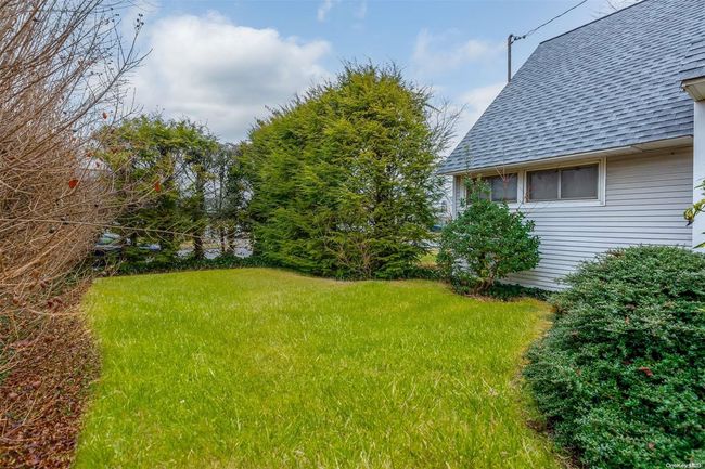 2 Edge Ln, House other with 4 bedrooms, 2 bathrooms and null parking in Wantagh NY | Image 15
