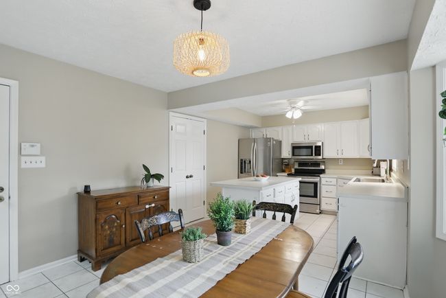 8218 San Carlos Ct, House other with 3 bedrooms, 2 bathrooms and null parking in Indianapolis IN | Image 14
