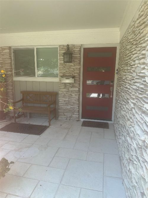 2301 E Side Dr, Austin, TX, 78704-5242 | Card Image