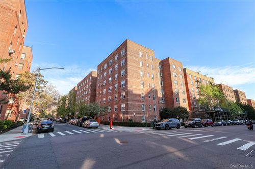 4o-67-40 Booth St, Forest Hills, NY, 11375-2772 | Card Image