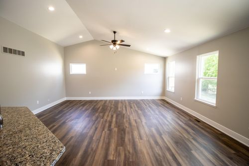 11441 Hidden Oaks Dr, Clio, MI, 48420-2905 | Card Image