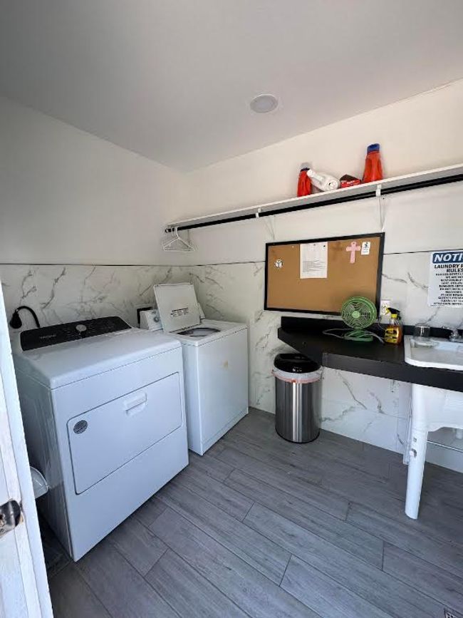 Laundry at Pavilion | Image 7