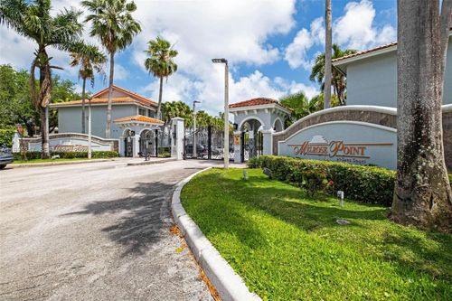 11667-11667 Ne 18th Dr, North Miami, FL, 33181-3201 | Card Image