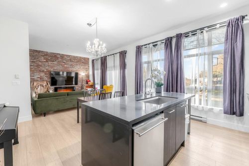 101-220 Salter Street, New Westminster, BC, V3M0H4 | Card Image