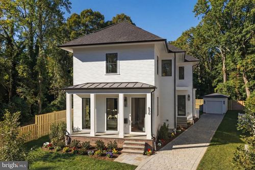 630 N Kenmore St, ARLINGTON, VA, 22201-2221 | Card Image