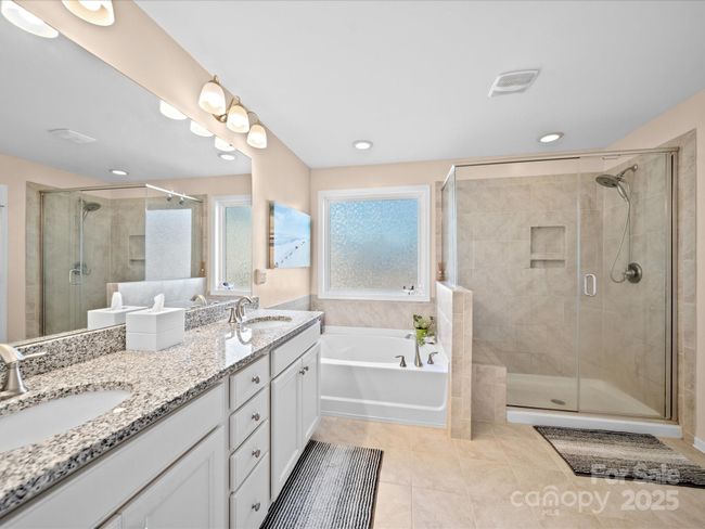 Owner's Bath | Image 27