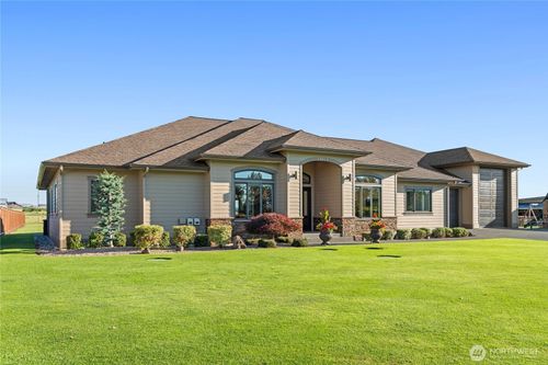 22617 Se 444th St, Enumclaw, WA, 98022-9530 | Card Image