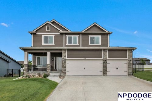 11623 S 111th Ave, Papillion, NE, 68046-5575 | Card Image