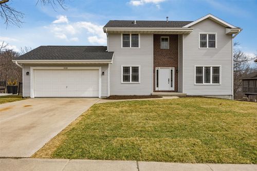 3310 Riverside Drive Ne, Cedar Rapids, IA, 52411 | Card Image