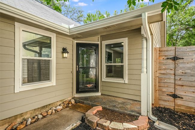 4015 Alexandria Dr, House other with 3 bedrooms, 2 bathrooms and 2 parking in Austin TX | Image 5