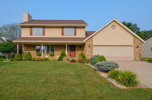 2360 La Rue Lane, Ashwaubenon, WI, 54313 | Card Image
