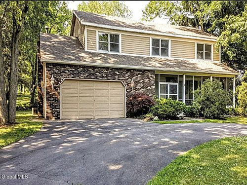 3 Springwood Manor Dr, Albany, NY, 12211-1427 | Card Image