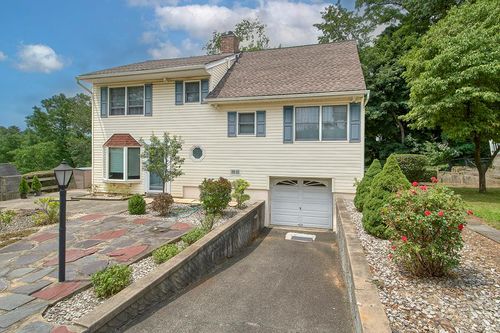 1 Parkview Ave E, West Harrison, NY, 10604-2703 | Card Image