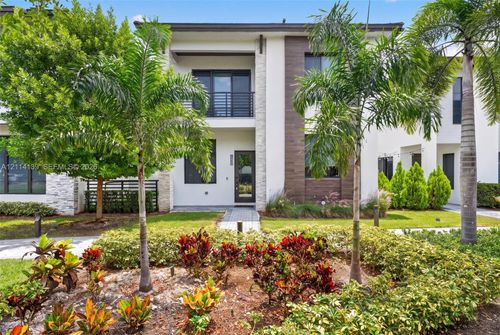 4438 Nw 81st Ave, Doral, FL, 33166 | Card Image