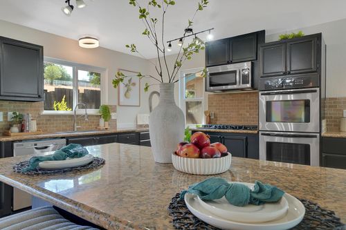 513 Perry St, Jackson, CA, 95642-2547 | Card Image