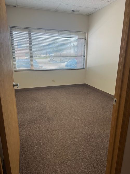 925 N Plum Grove Rd, Schaumburg, IL, 60173-4807 | Card Image