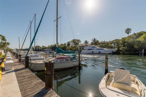 apt-204-100 Edgewater Dr, Coral Gables, FL, 33133-6938 | Card Image