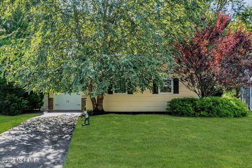 34 Cambridge Ct, Berkeley, NJ, 08757-4526 | Card Image