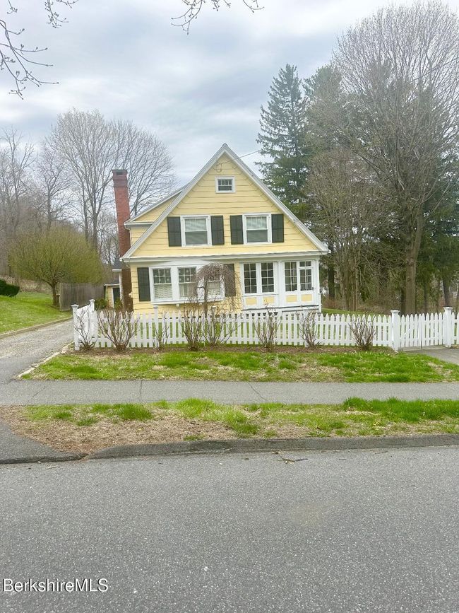 100 Franklin St, House other with 3 bedrooms, 3 bathrooms and null parking in Lee MA | Image 21