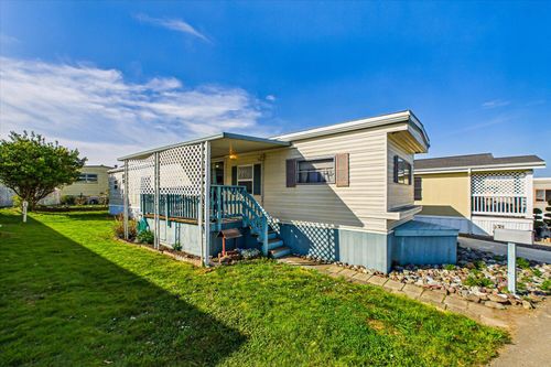 64-1579 Kings Row, Fortuna, CA, 95540-3457 | Card Image