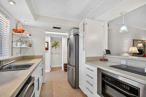 apt-d-7 Golfs Edge, West Palm Beach, FL, 33417-2357 | Card Image