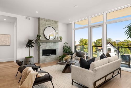 b12-321 31st Ave N, Nashville, TN, 37203-1228 | Card Image