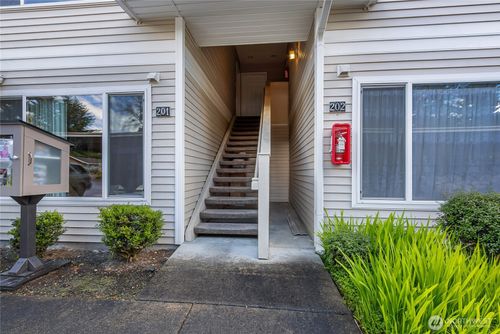 apt-a201-4016 7th St Sw, Puyallup, WA, 98373-3313 | Card Image