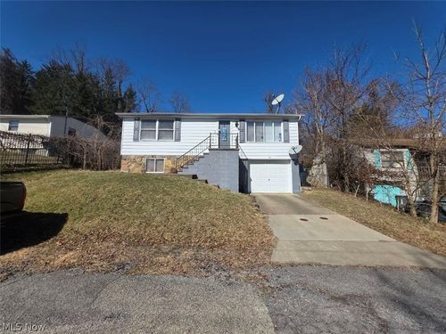 379 Spencer Ave, Morgantown, WV, 26501-7017 | Card Image
